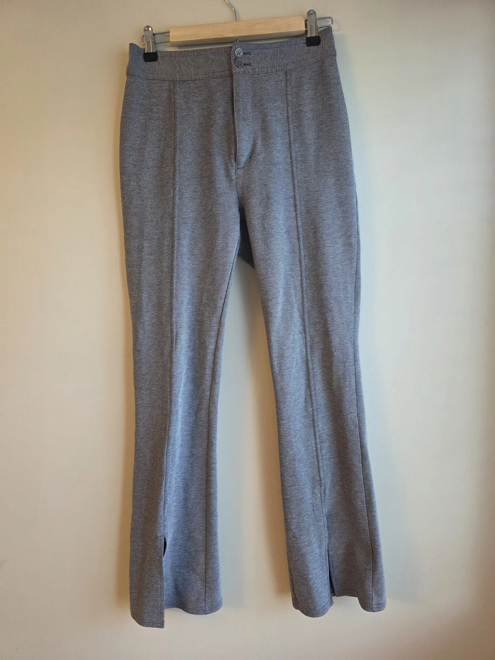 Maeve by Anthropologie Grey Front Slit Flare Pants Size 4